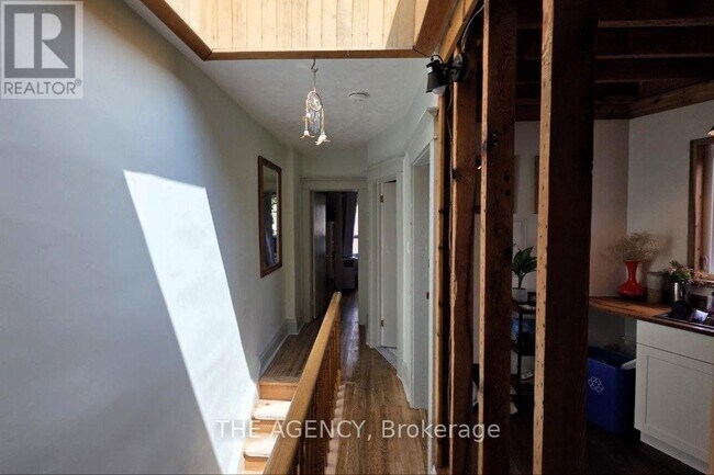 Photo - 613 Delaware Ave N