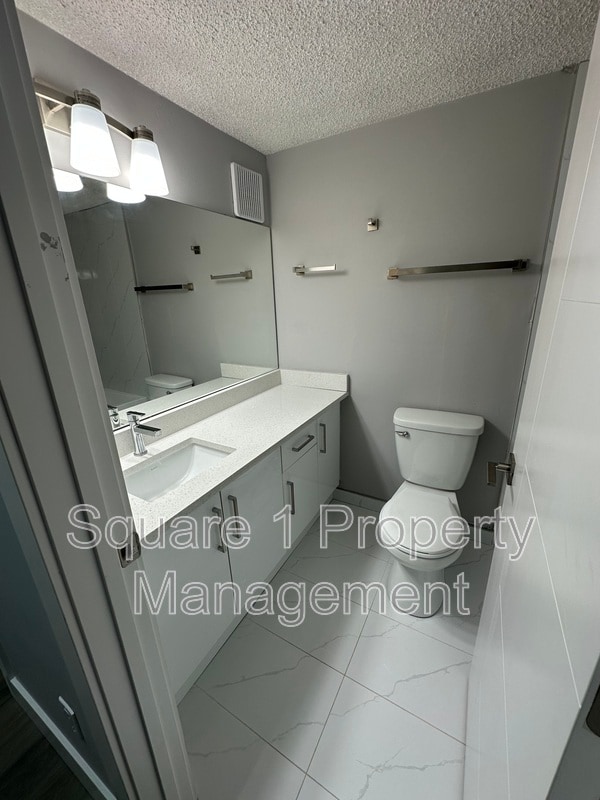 Photo - 8503-8599 99 St NW Unit 202