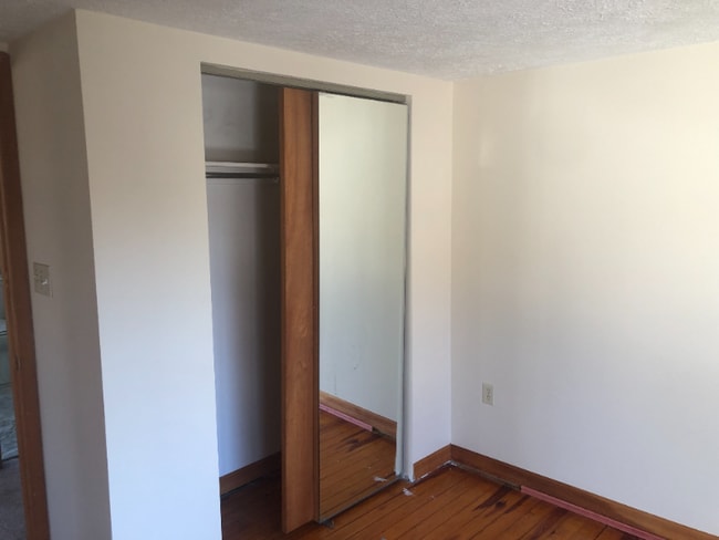 Photo - 359 S 2nd St