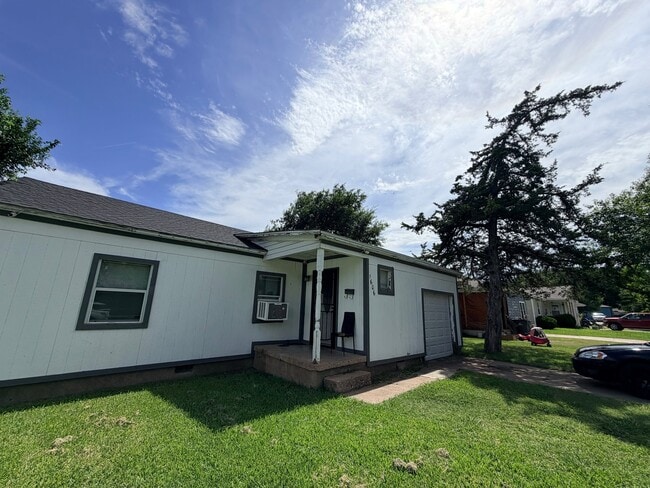 Photo - 1604 NW Floyd Ave