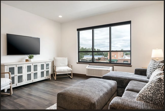 540 Nucleus Ave Unit 304