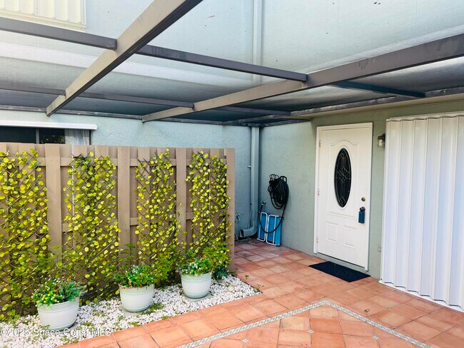 Photo - 1123 Breezy Way Unit 8c