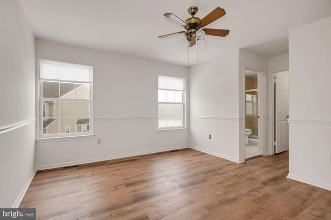 Photo - 305 Sequoia Dr