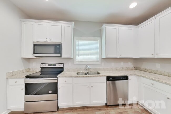 Photo - 741 W Coker Way