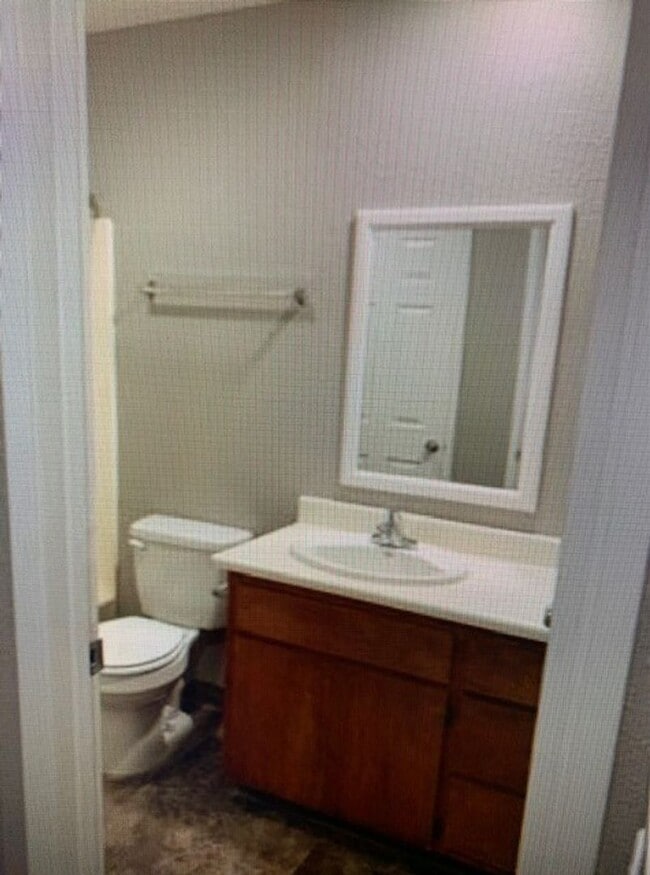 Photo - Greenwood Estates has a Unique, 2 Bedroom ... Unidad 74-2