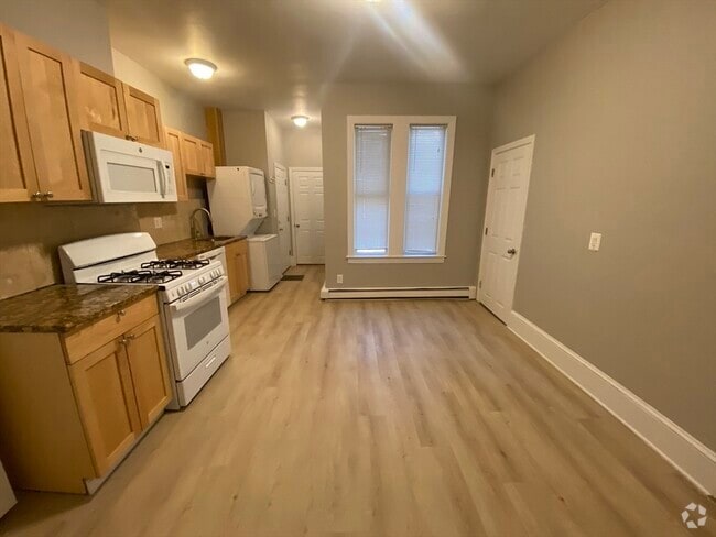 Building Photo - 254 Windsor St Rental
