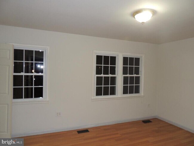 Photo - 2915 Pheasant Ln