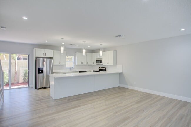 Photo - Bermuda Cay Townhomes