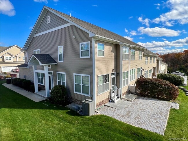 Photo - 19 Highrose Ridge Way