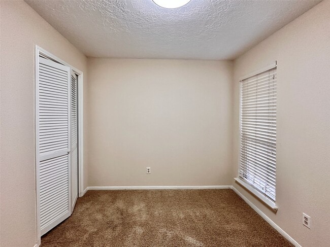 Photo - 6437 Chatham Island Ln