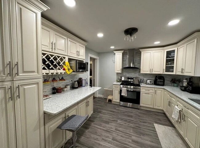 Photo - 132 George St