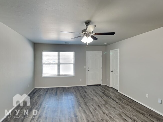 Photo - 10604 SW 22nd St