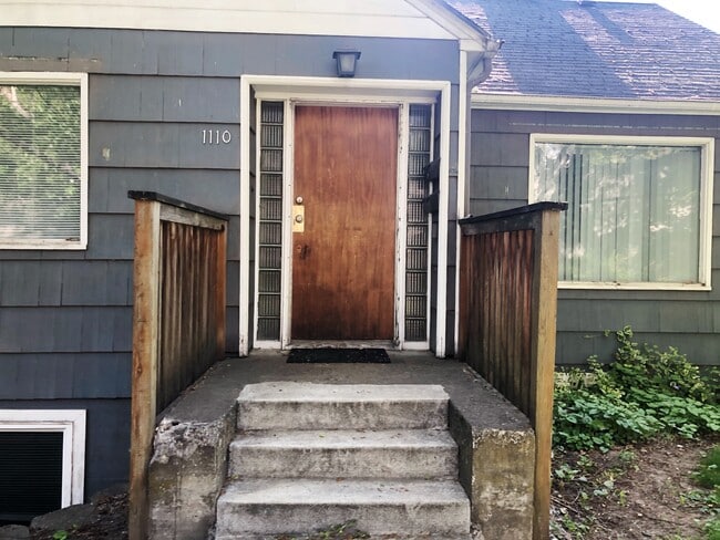 Photo - 1110 NE B St