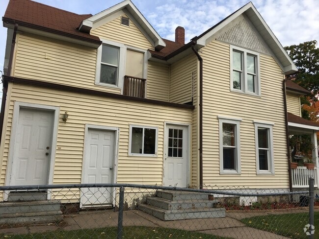 Building Photo - 204 Edwards St Unit Upper Rental