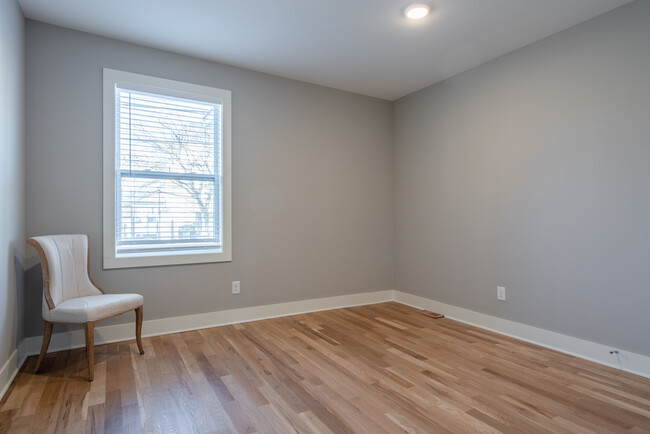 Photo - 612 4th St NW Townhome