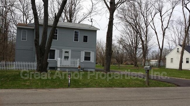 Photo - 1061 Centennial Ave