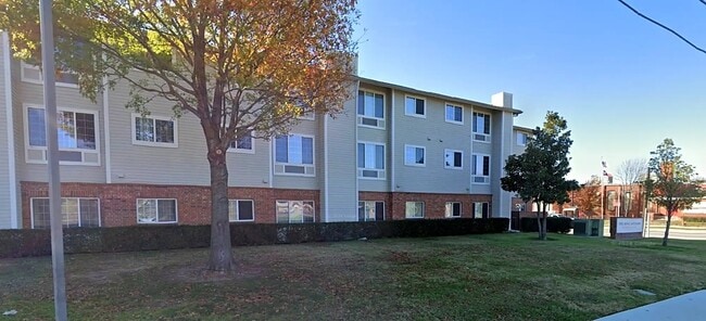 Building Photo - 3260 Bickers St Rental