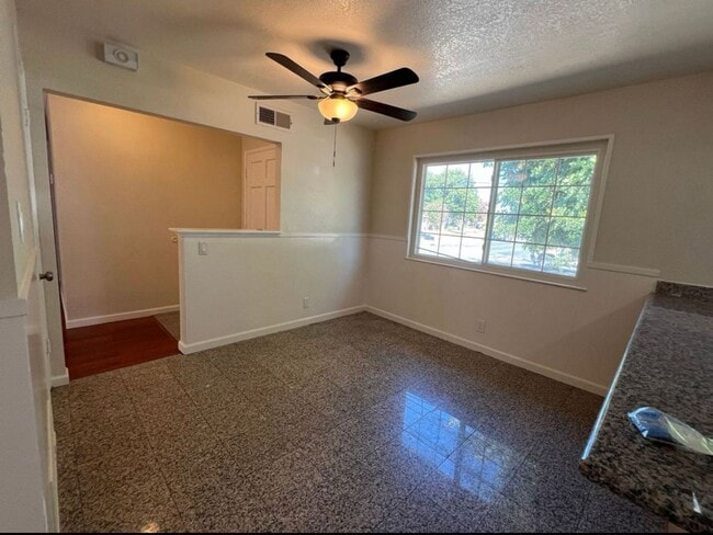 Photo - Blacow home for rent! $3499