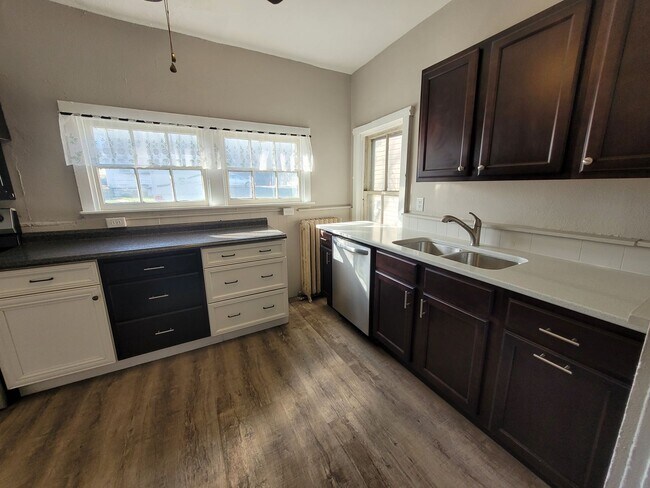 Photo - 55 N Church St Unit 1