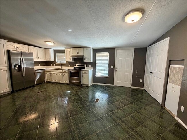 Photo - 107 Shady Oaks Dr