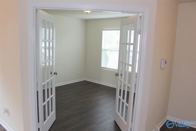 Photo - 123 Grantham Cir