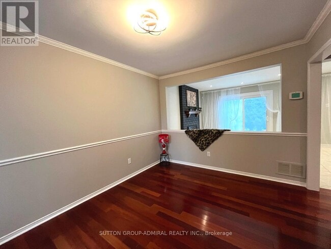 Photo - 71 Covent Cres