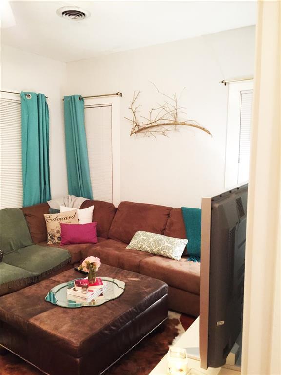 Photo - 404 W 43rd St