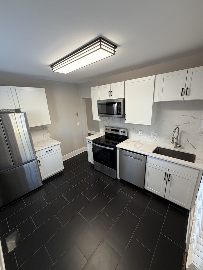 Photo - 2544 Williams Ave