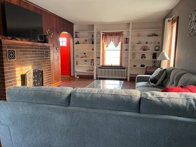 Photo - 1626 Williston Rd