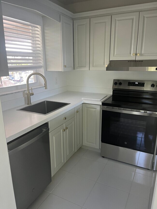 Photo - 311 E Ocean Ave Unit 301