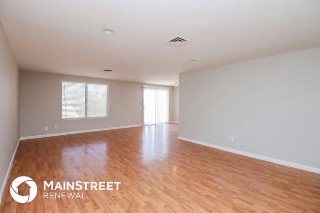 Photo - 2114 N Comanche Dr