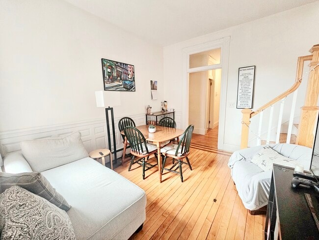 Building Photo - 501 Beacon St Unit 8