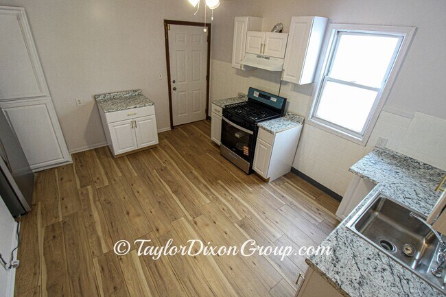 Photo - 4339 S Hermitage Ave Unit 2F