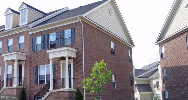 Photo - 648 Belmont Bay Dr Townhome