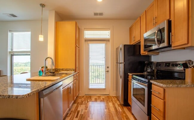 Photo - Artisan Hill