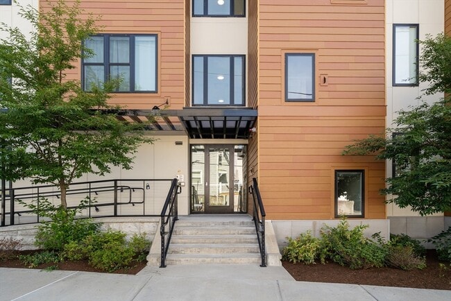 Photo - 68 Los Angeles St Unit PH6