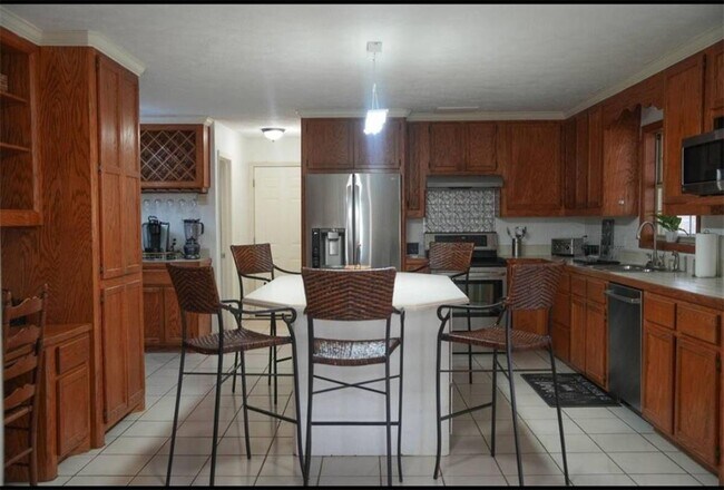 Photo - 5043 Blackberry Ln