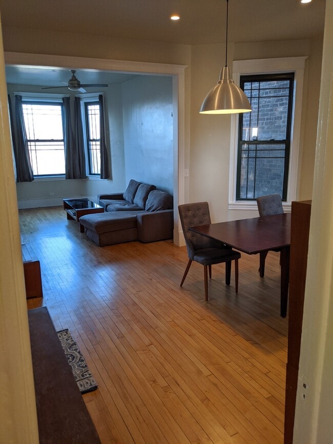 Photo - 2533 W Cortez St Unit Dan's
