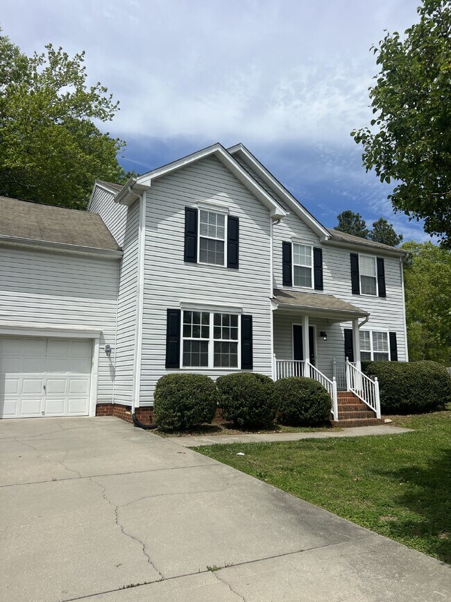 Spacious 6-Bedroom Home with 3 Bathrooms i... - Spacious 6-Bedroom Home with 3 Bathrooms i...