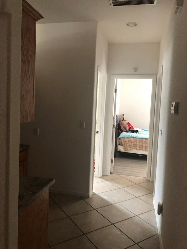 Photo - 2614 W Oakridge Ave