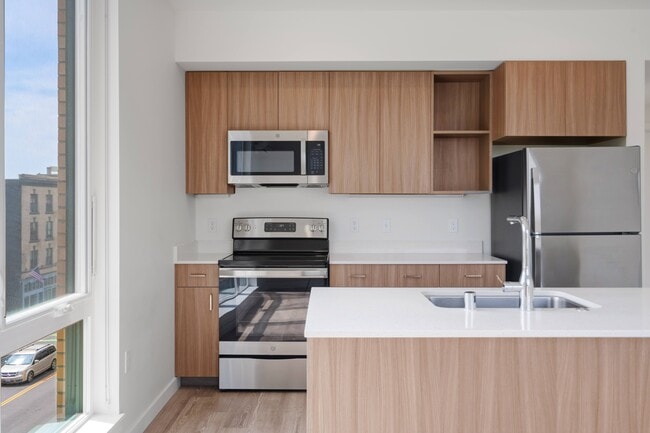 Photo - The Warren Apartments