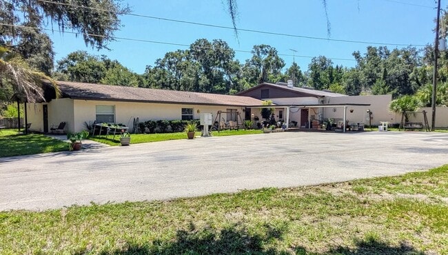 Building Photo - 5650 NW 219th Street Rd Rental