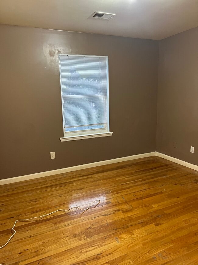 Building Photo - 318 Magnolia Ave Unit 2