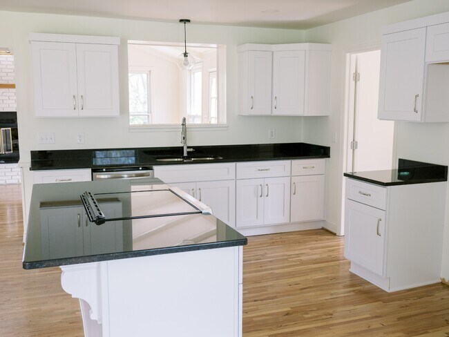 Photo - 512 Brentlawn Dr