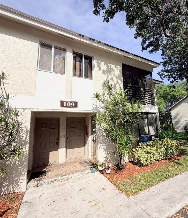 Photo - 109 Gardens Dr Unit 203