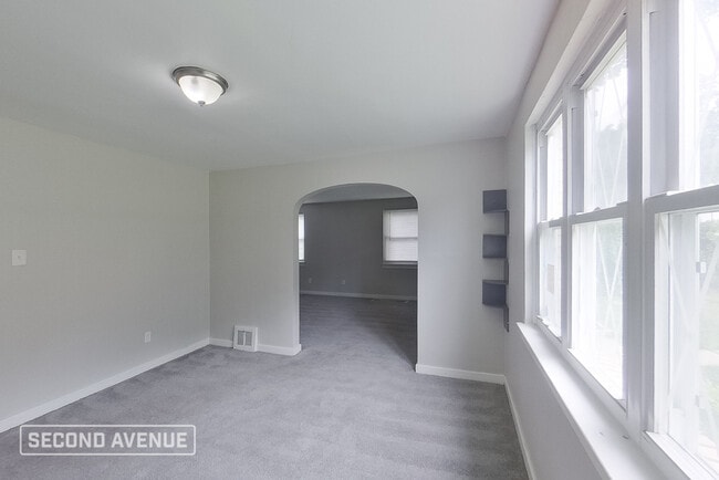 Photo - 610 Churchill Ave