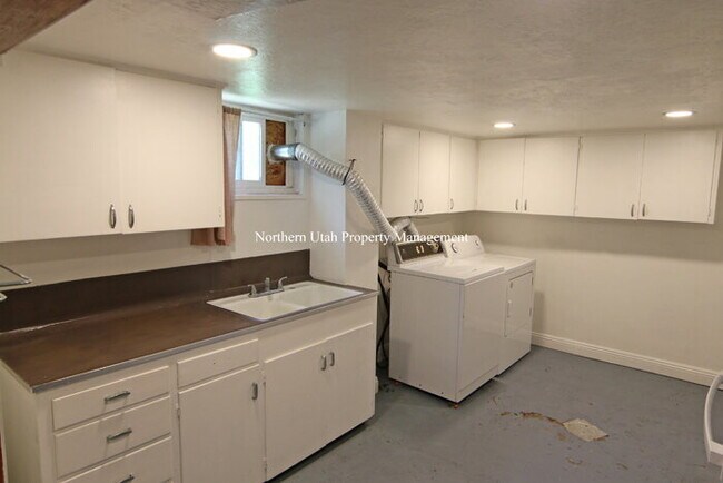 Photo - 2 Bed 1 Bath Unidad B