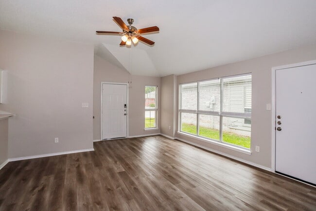 Photo - 10529 Flamewood Dr