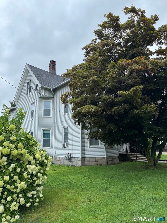 Photo - 275 Wakelee Ave