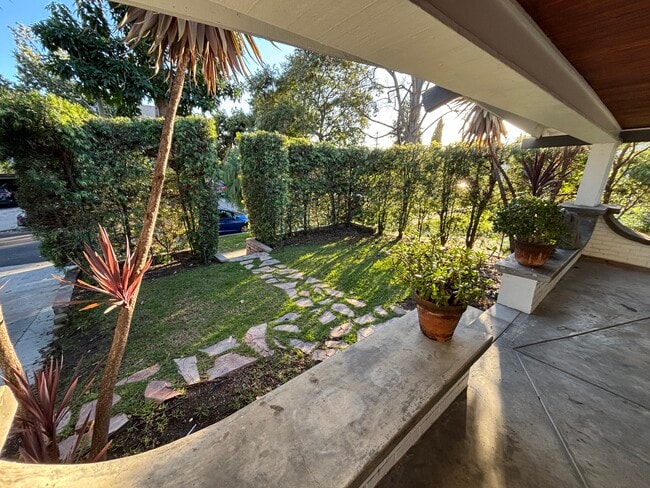 Photo - 7725 Norton Ave